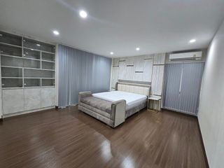 À vendre 3 chambres maison à Saphan Sung, Bangkok