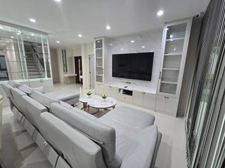 À vendre 3 chambres maison à Saphan Sung, Bangkok