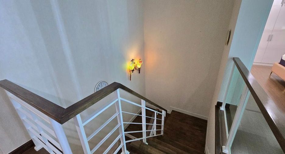 For sale 3 bedrooms house in Saphan Sung, Bangkok