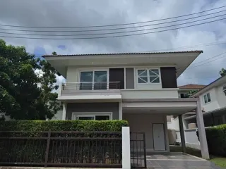 Casa en alquiler de 4 habitaciones en Thalang, Phuket