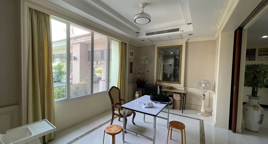 Casa en venta de 4 habitaciones en Chom Thong, Bangkok