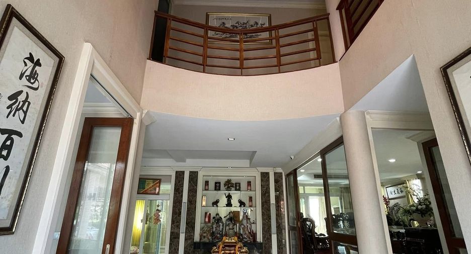 Casa en venta de 4 habitaciones en Chom Thong, Bangkok