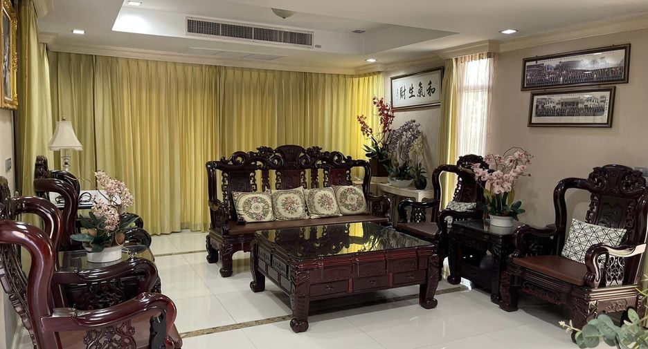 Casa en venta de 4 habitaciones en Chom Thong, Bangkok