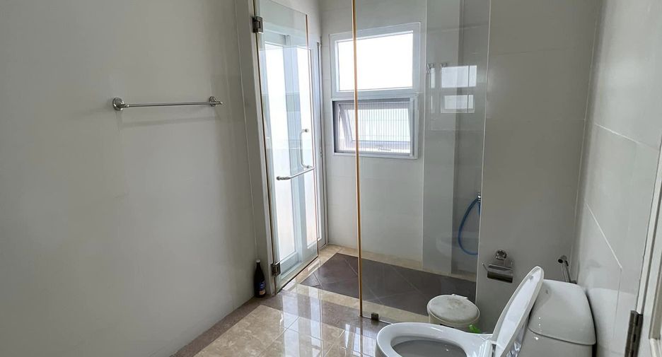 Casa en venta de 4 habitaciones en Chom Thong, Bangkok