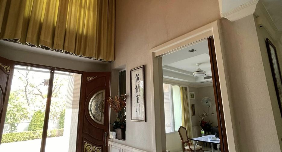 Casa en venta de 4 habitaciones en Chom Thong, Bangkok
