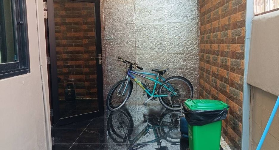For sale 3 bedrooms house in Bang Khae, Bangkok