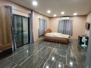 出售 3 卧室 独立屋 在 Bang Khae, 曼谷