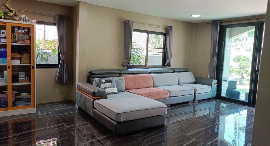 For sale 3 bedrooms house in Bang Khae, Bangkok