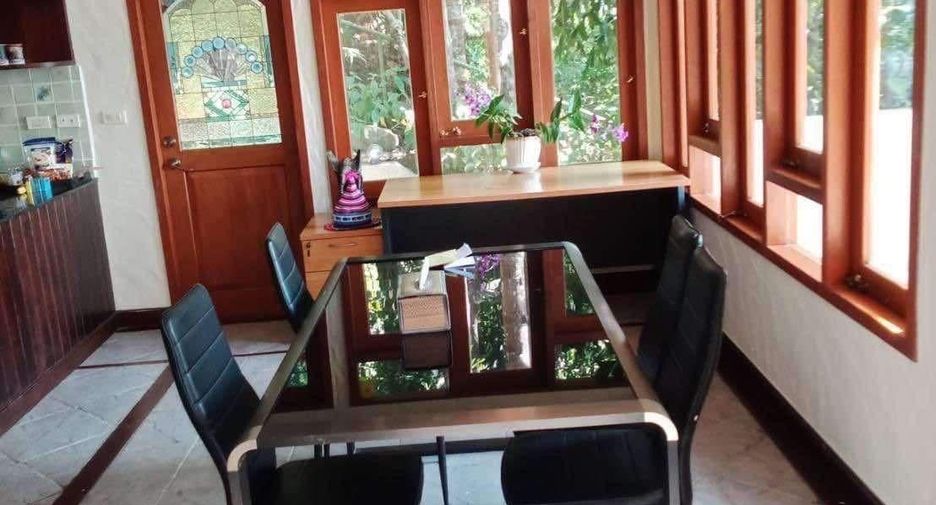 Villa en alquiler de 5 habitaciones en Kathu, Phuket