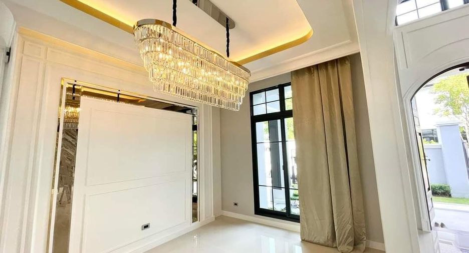 For sale 4 bedrooms house in Thawi Watthana, Bangkok