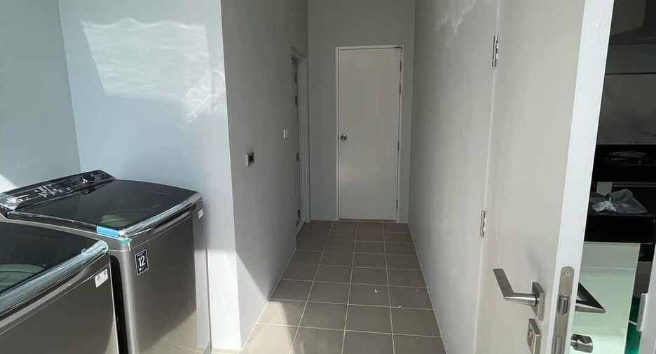 For sale 4 bedrooms house in Thawi Watthana, Bangkok