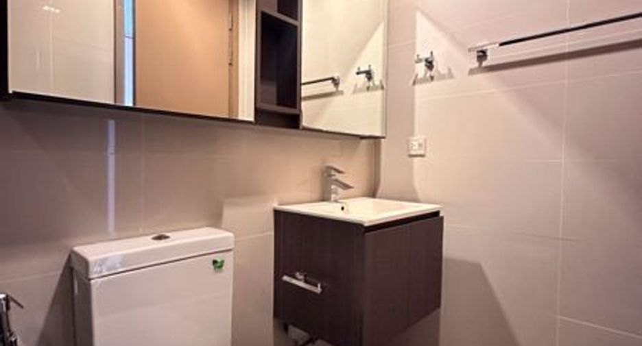 À vendre 1 chambre condo à Khlong Toei, Bangkok