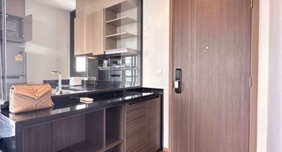 À vendre 1 chambre condo à Khlong Toei, Bangkok