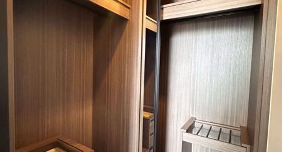 À vendre 1 chambre condo à Khlong Toei, Bangkok