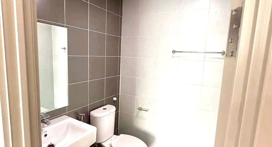 For rent 1 bed condo in Khlong Luang, Pathum Thani