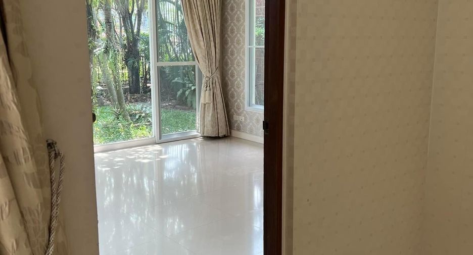 For sale 4 bedrooms house in Bang Khae, Bangkok