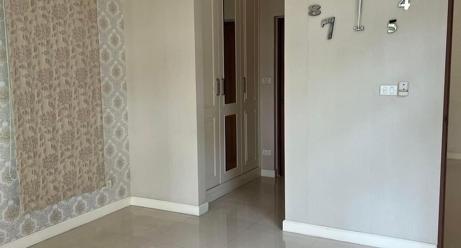 For sale 4 bedrooms house in Bang Khae, Bangkok