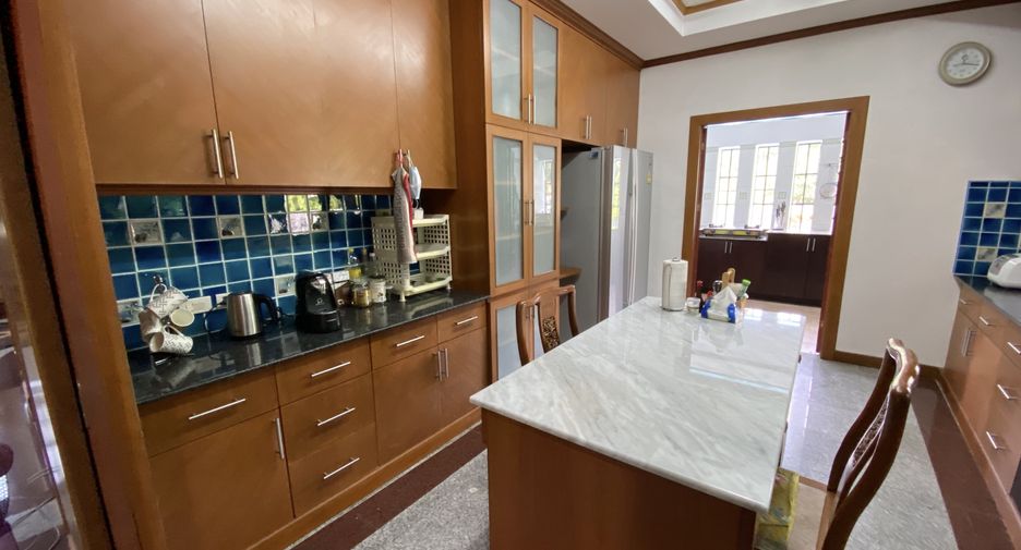 Villa en venta de 5 habitaciones en Kathu, Phuket
