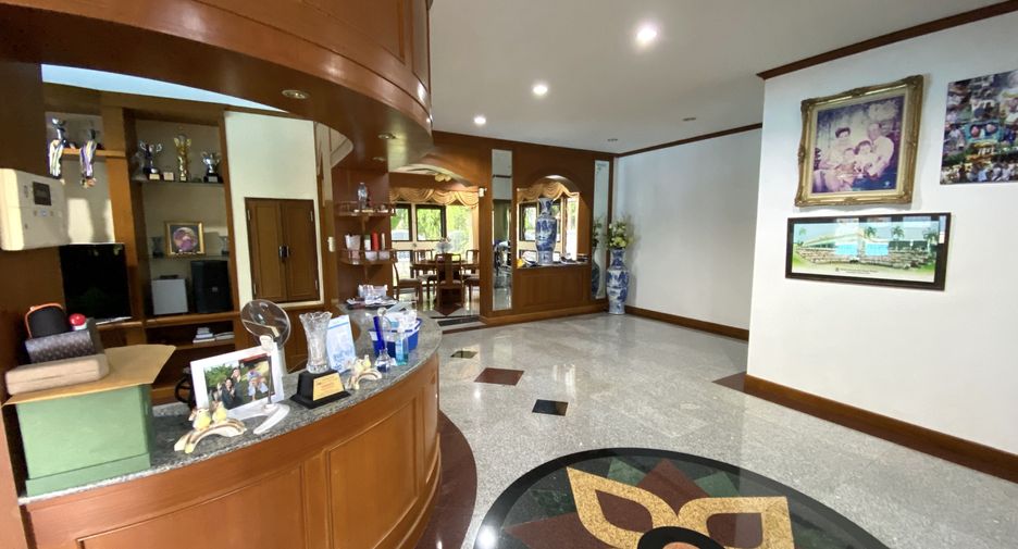 Villa en venta de 5 habitaciones en Kathu, Phuket