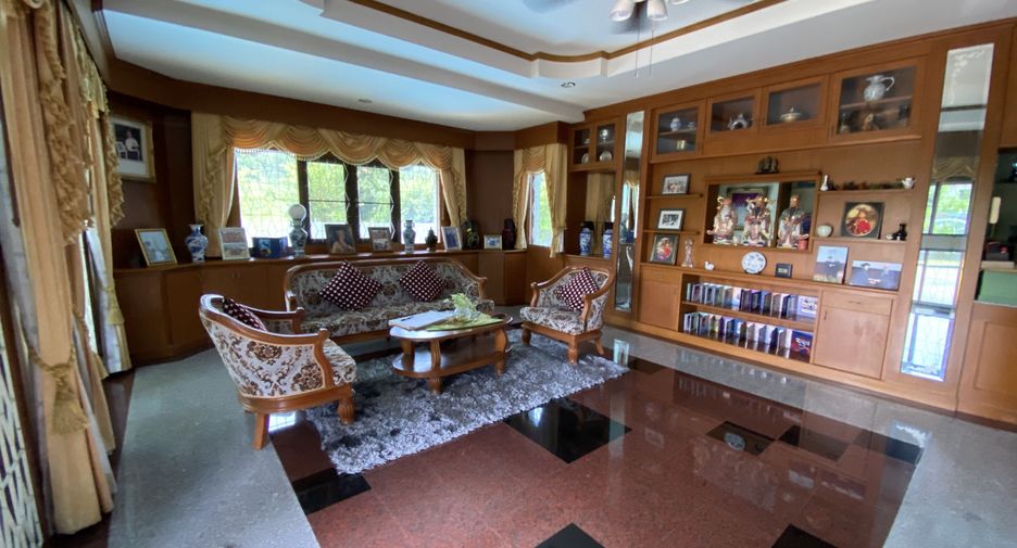 Villa en venta de 5 habitaciones en Kathu, Phuket