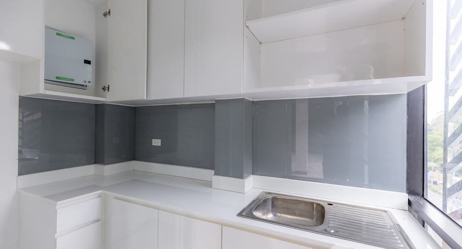 For sale 8 bedrooms retail Space in Kathu, Phuket