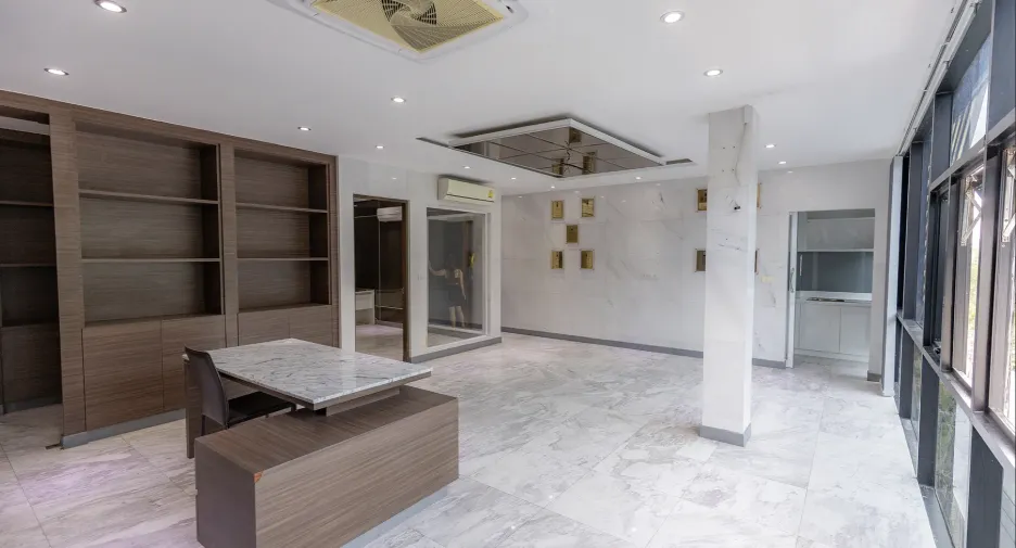 For sale 8 bedrooms retail Space in Kathu, Phuket