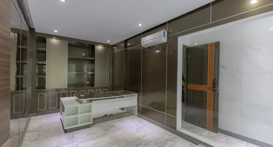 For sale 8 bedrooms retail Space in Kathu, Phuket
