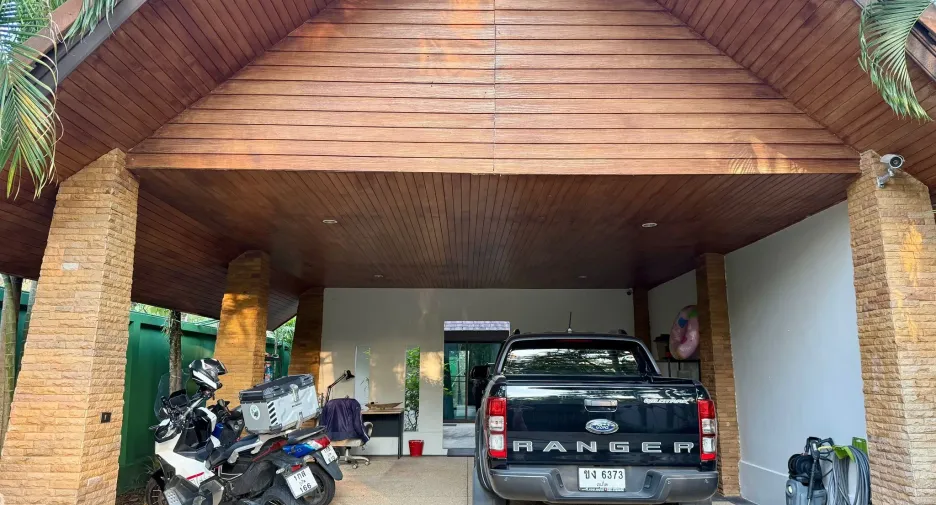 Villa zum Kauf und zur Miete mit 4 Zimmer in Thalang, Phuket