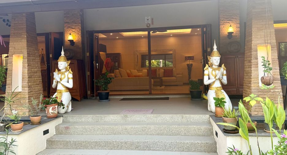Villa zum Kauf und zur Miete mit 4 Zimmer in Thalang, Phuket