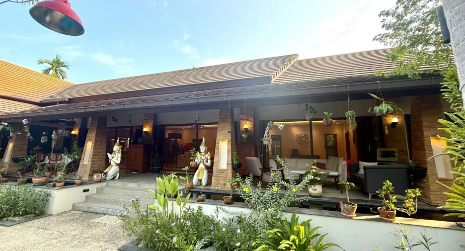 Villa zum Kauf und zur Miete mit 4 Zimmer in Thalang, Phuket