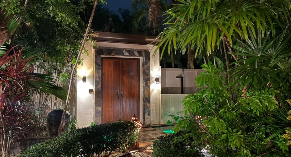 Villa zum Kauf und zur Miete mit 4 Zimmer in Thalang, Phuket