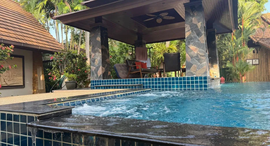 Villa zum Kauf und zur Miete mit 4 Zimmer in Thalang, Phuket
