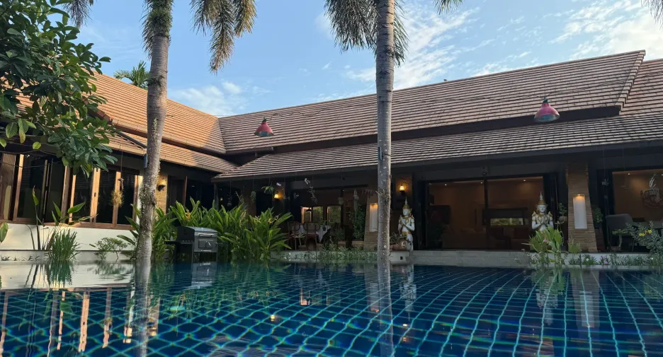 Villa zum Kauf und zur Miete mit 4 Zimmer in Thalang, Phuket