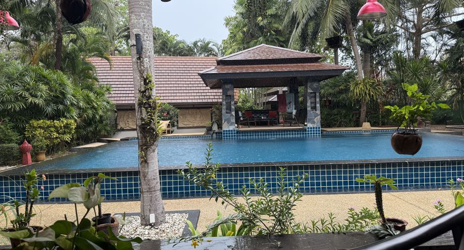 Villa zum Kauf und zur Miete mit 4 Zimmer in Thalang, Phuket