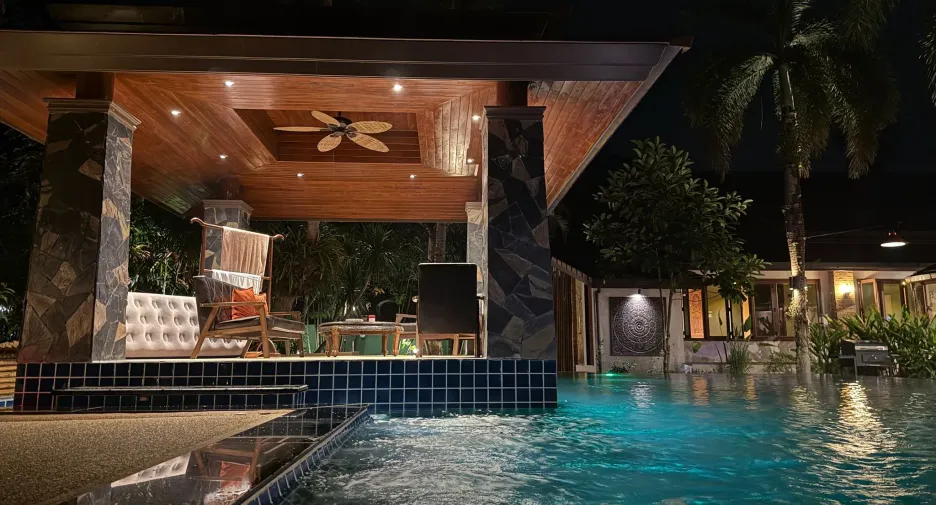 Villa zum Kauf und zur Miete mit 4 Zimmer in Thalang, Phuket