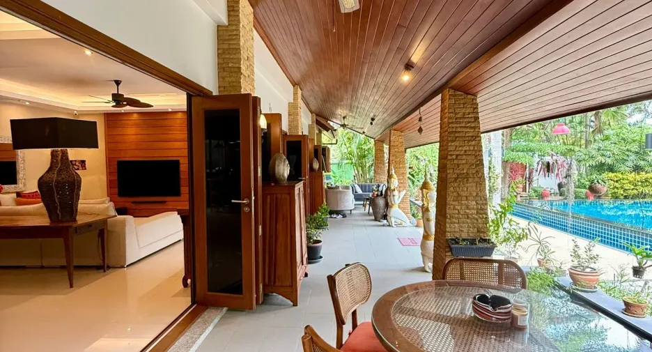 Villa zum Kauf und zur Miete mit 4 Zimmer in Thalang, Phuket