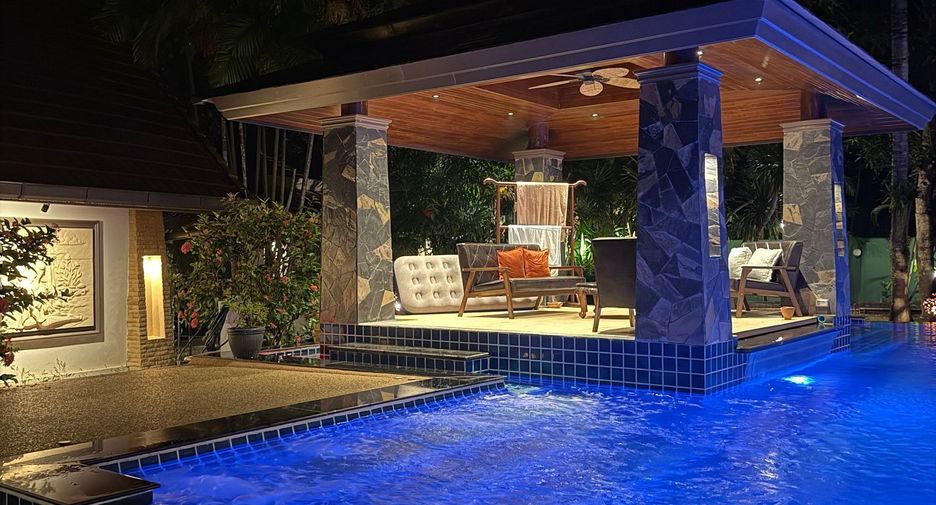 Villa zum Kauf und zur Miete mit 4 Zimmer in Thalang, Phuket