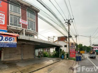 出售 5 卧室 联排别墅 在 Sam Phran, Nakhon Pathom