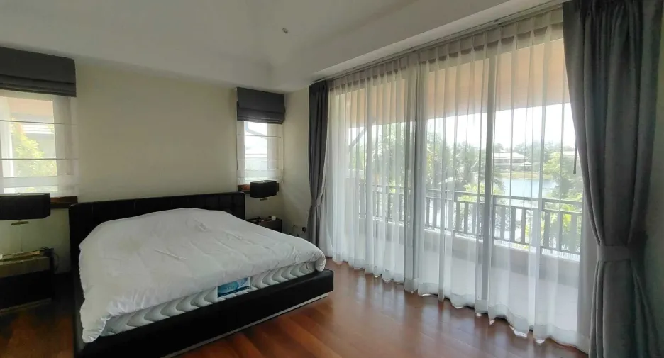 For rent 4 bedrooms villa in Thalang, Phuket