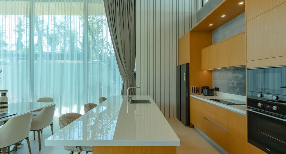 For sale and for rent 4 bedrooms villa in Thalang, Phuket