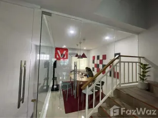 出租 4 卧室 联排别墅 在 Mueang Nonthaburi, Nonthaburi