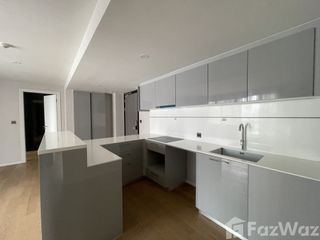 For sale 3 bedrooms condo in Phaya Thai, Bangkok