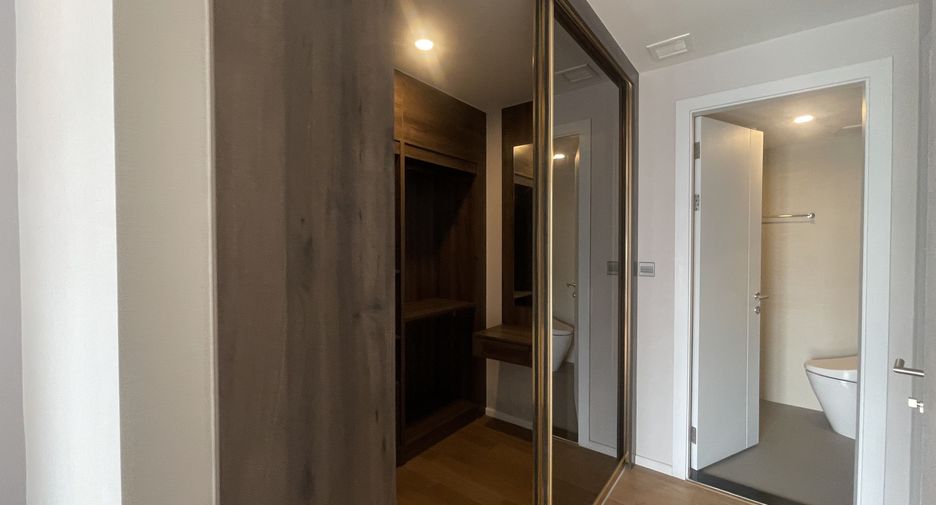 For sale 3 bedrooms condo in Phaya Thai, Bangkok