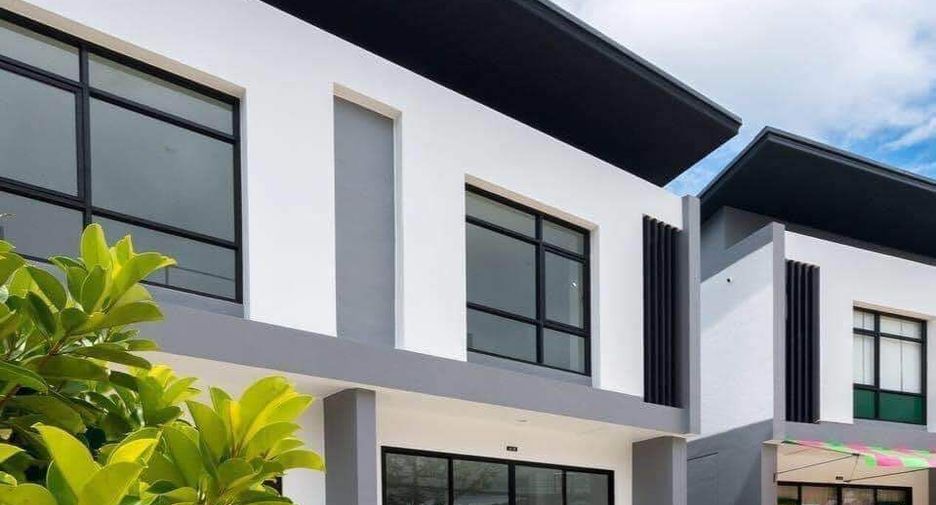 For sale 2 bedrooms retail Space in Thalang, Phuket