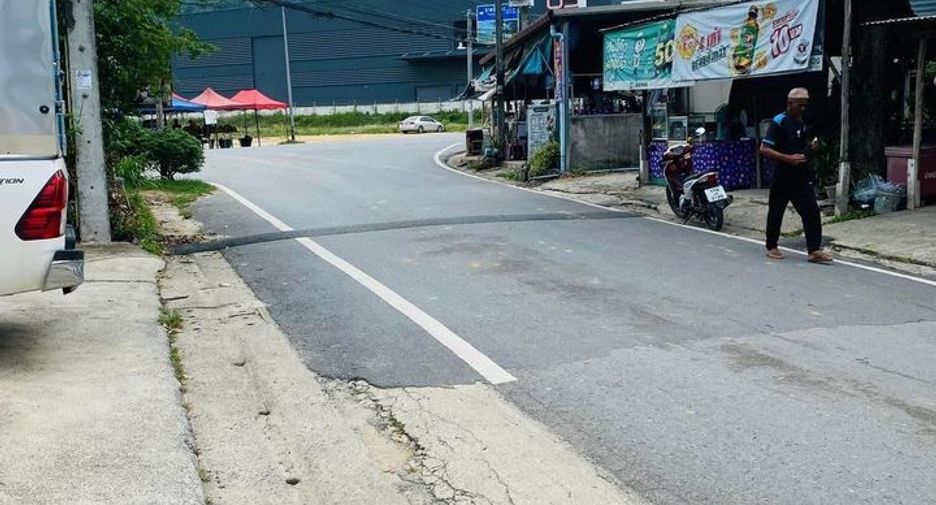 For sale 2 bedrooms retail Space in Thalang, Phuket