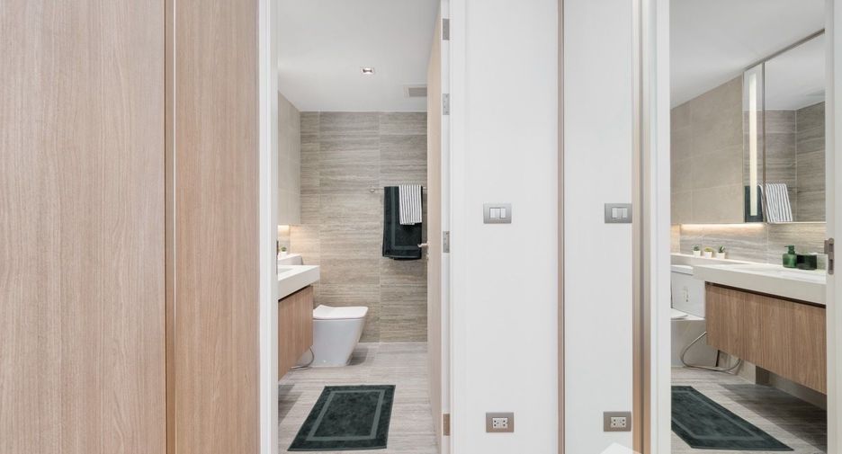 For sale 1 bed condo in Khlong Toei, Bangkok