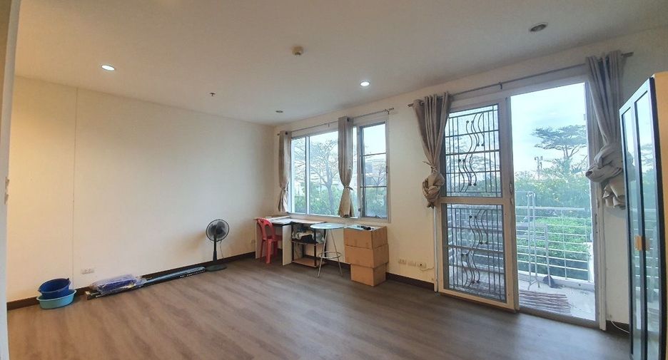 For sale 1 bed condo in Khlong San, Bangkok