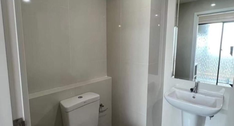 For sale 1 bed condo in Mueang Samut Prakan, Samut Prakan