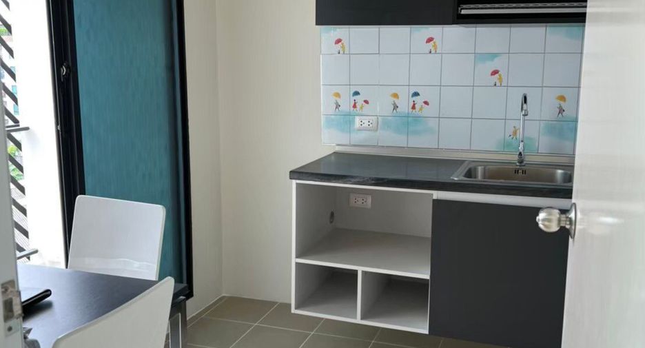 For sale 1 bed condo in Mueang Samut Prakan, Samut Prakan