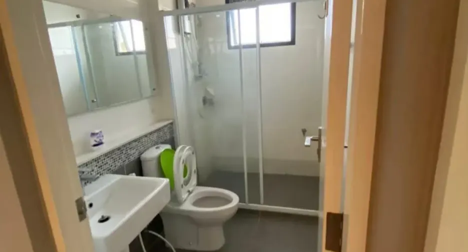 For sale and for rent 4 bedrooms house in Bang Kapi, Bangkok